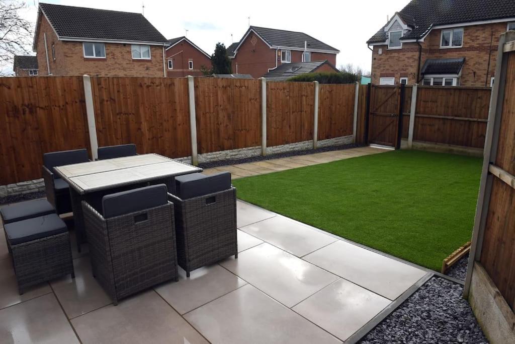 Vila 99 Stoney Bank Drive Kiveton Park Exteriér fotografie